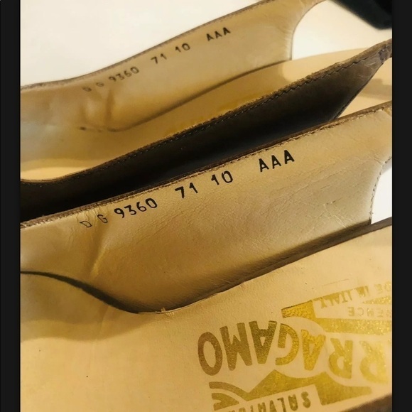 Salvatore Ferragamo Peep Toe Sling Back heels Sz 8 - Picture 3 of 6